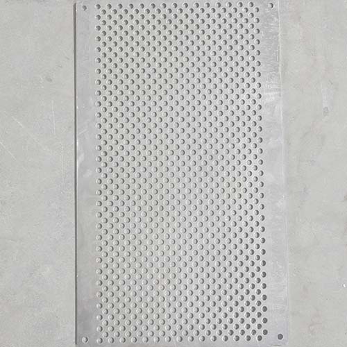 7-hole, 3-spacing aluminum plate with staggered round holes