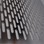 Oblong holes, staggered arrangement - side view