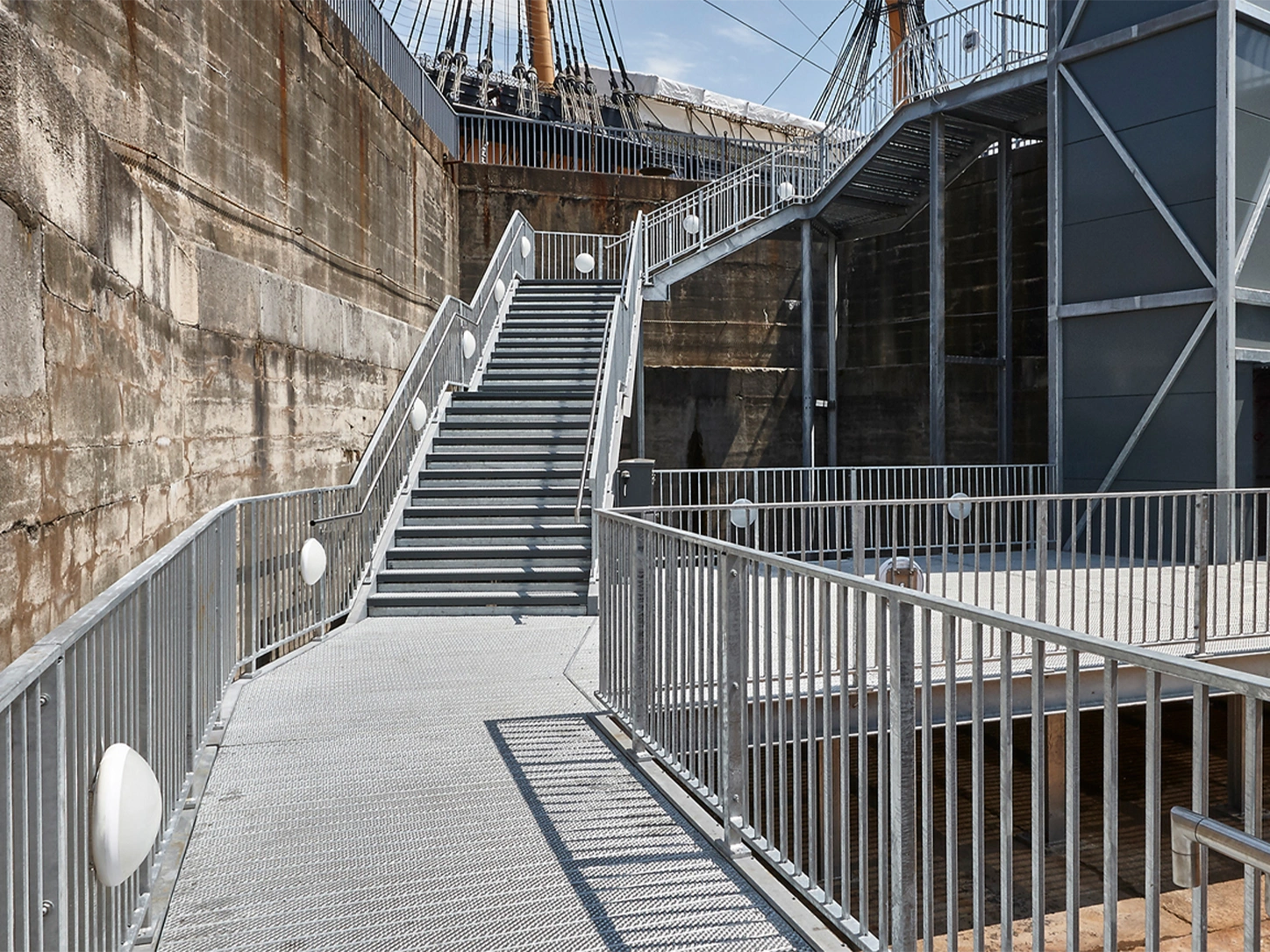 Anti‑Slip Walkways & Stair Treads